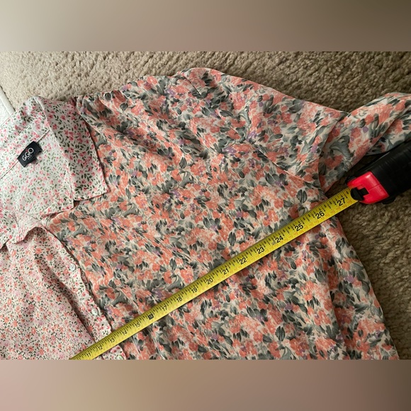 Shop Zoco 🩷💐🌸 Floral Pink two pattern button down Blouse top shirt - Picture 10 of 11